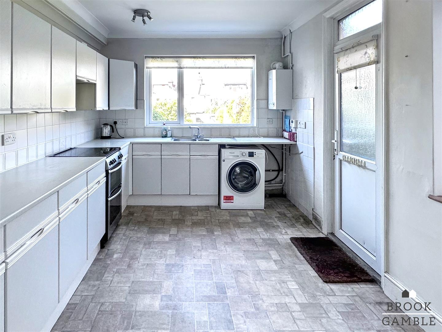 3 Bedroom House. Greenfield Road in Eastbourne,  6